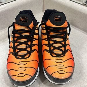 Nike Air Max Plus “sunset”